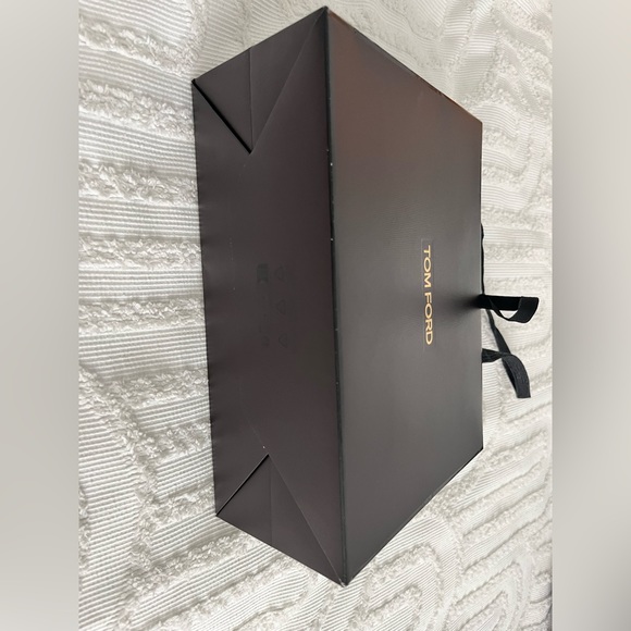 🛍️Tom Ford Paper Shopping Bag🛍️ - Picture 2 of 6